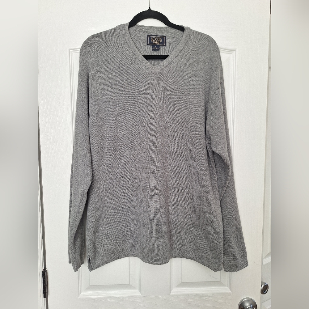 Bass Light Gray V-Neck Sweater 100% Cotton